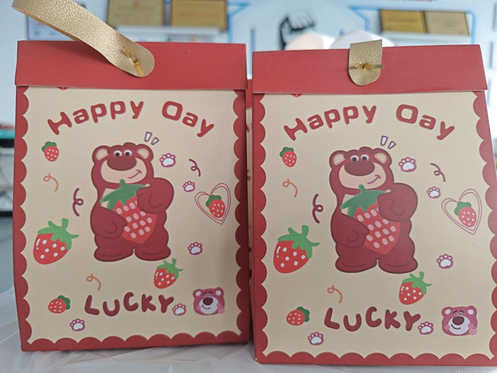 冬至有愛，圣誕有你，共慶生辰